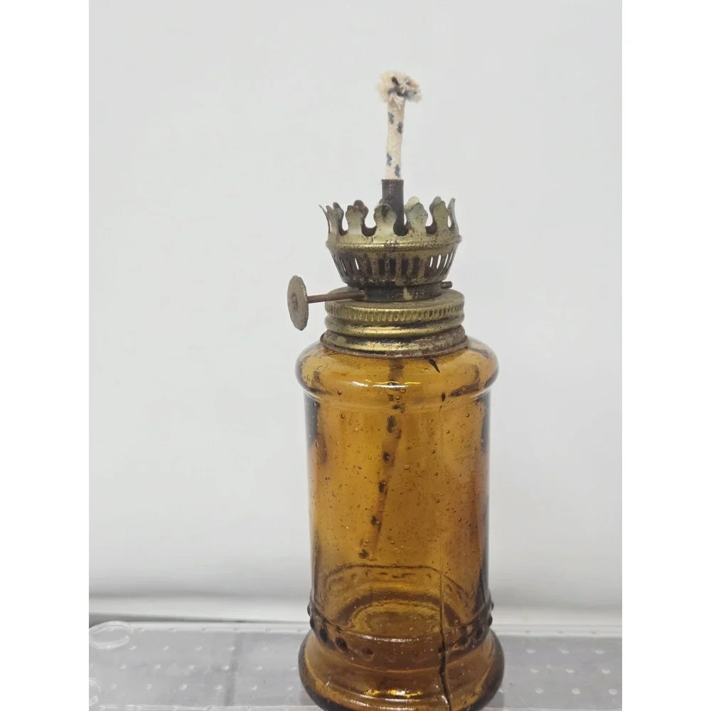 AMBER GLASS OIL LAMP kerosene vintage retro kitsch Hong Kong‎ hurricane